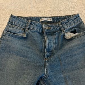Zara straight-leg jeans USA size 6, excellent condition